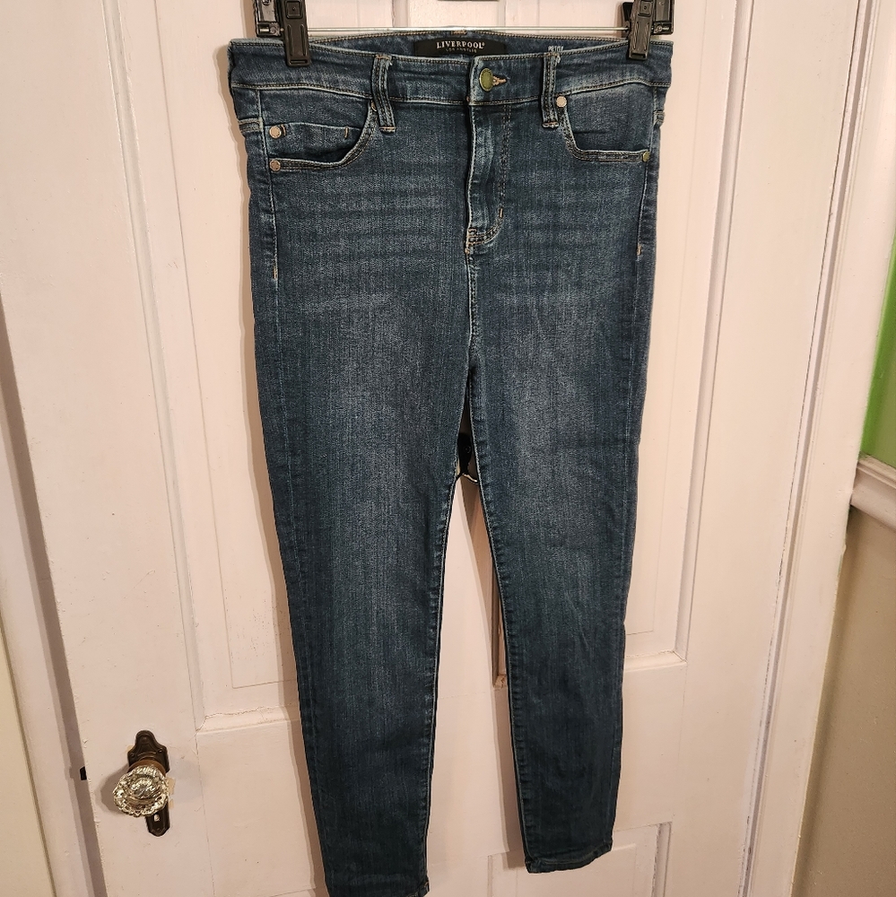 Liverpool Jeans Size 6 PETITE